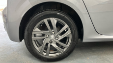 Peugeot 208 1.2 PureTech 100 Active Premium 5dr Petrol Hatchback